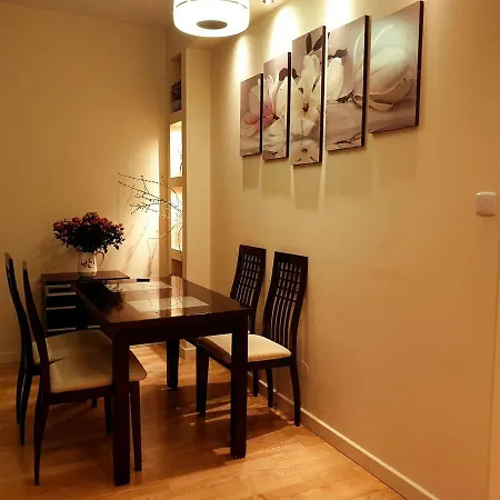 Happy House * Varšava